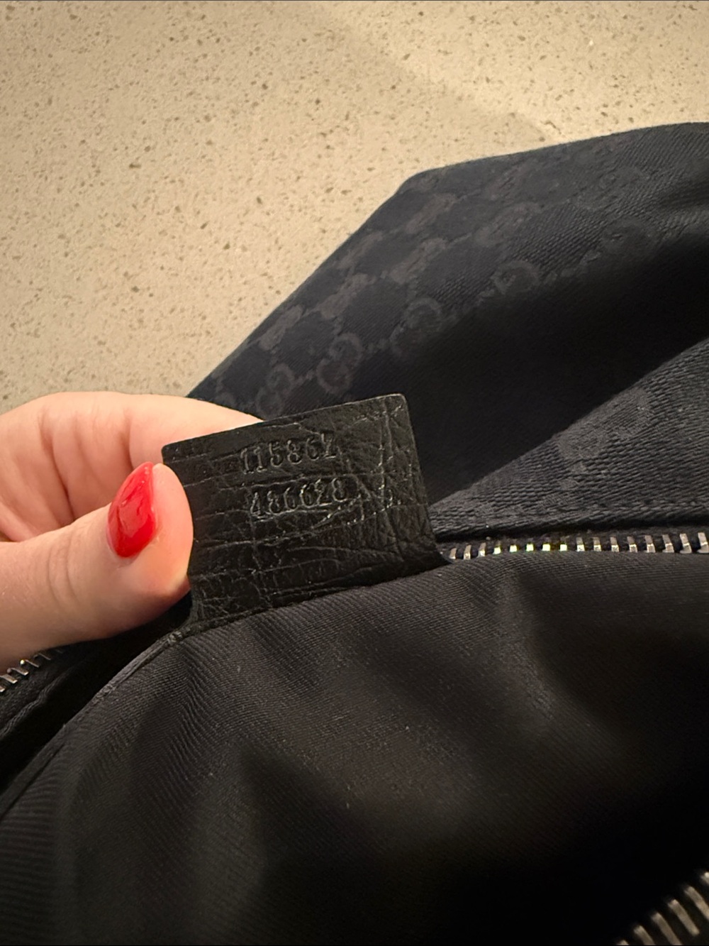 GUCCI vintage black hobo bag - Picture 13 of 13